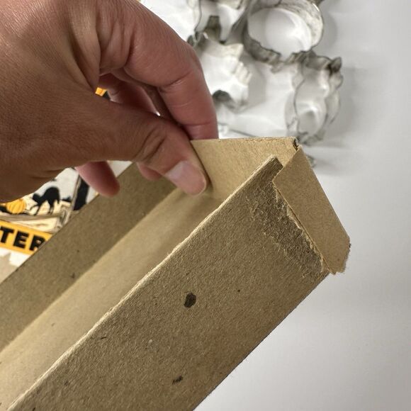 Vtg Halloween Trick Or Treat 6 Metal Cooky Cutters In Box Bat Witch Owl Cat 50s - Picture 10 of 16